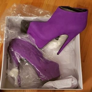 GIUSEPPE ZANOTTI

Suede Platform Booties